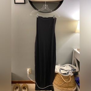 Skims floor length dress. Size M. Black.